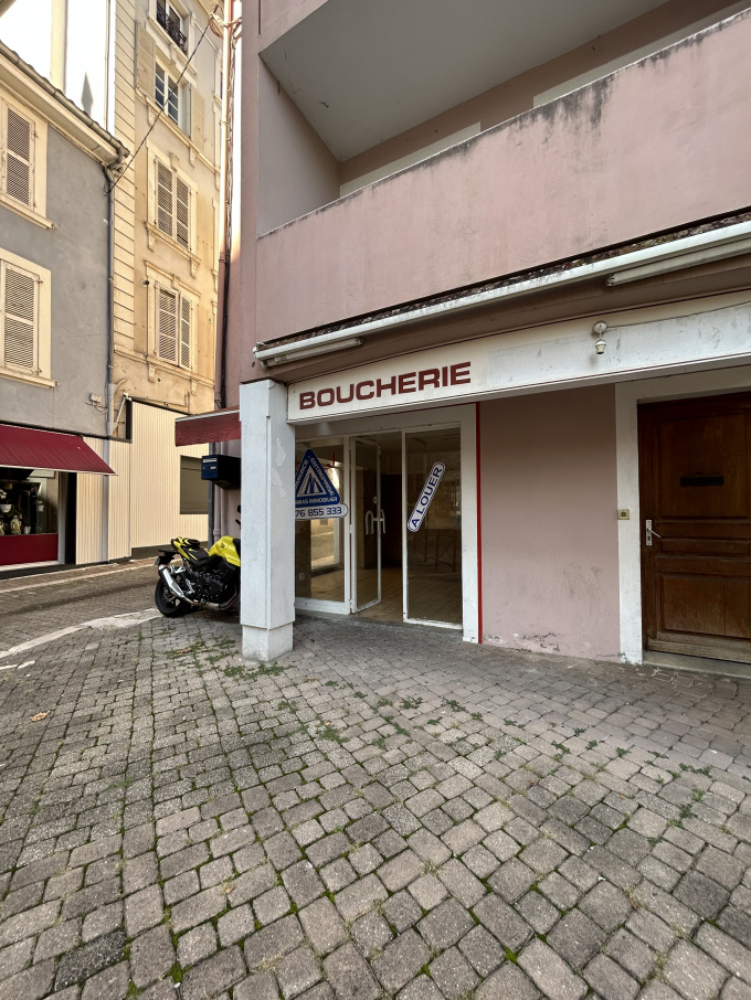Location Immobilier Professionnel Local commercial Voiron (38500)