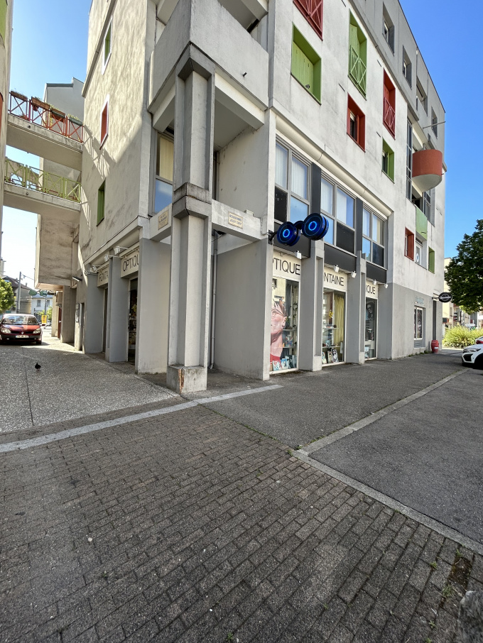 Location Immobilier Professionnel Local commercial Fontaine (38600)